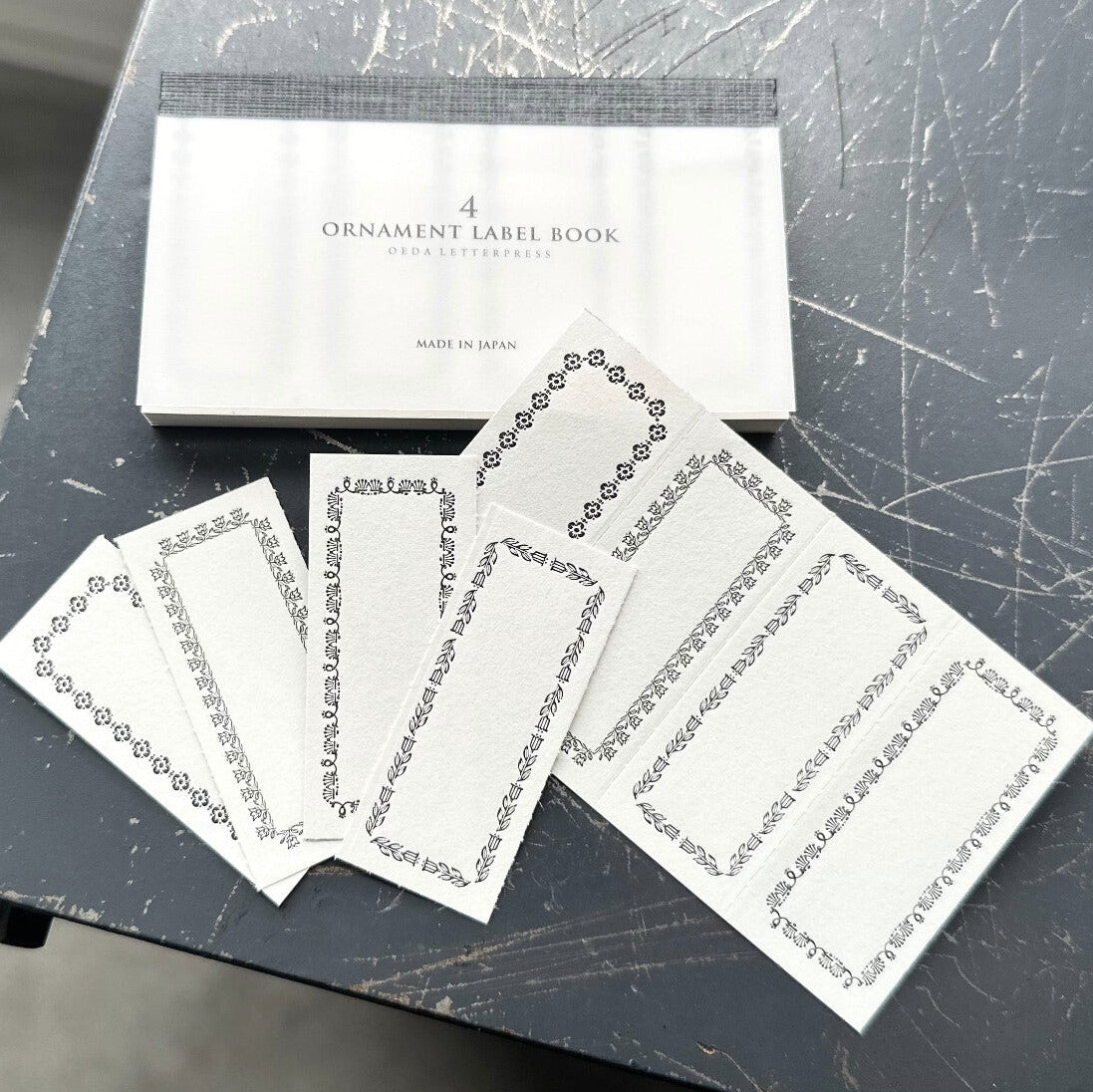 【OEDA LETTERPRESS】4 Ornament Label Book -  Black