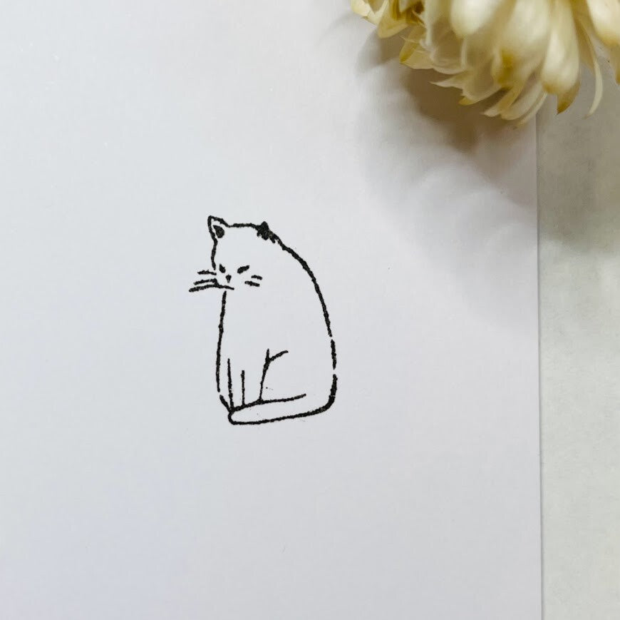【Stamp House Morita Inbou】Wood Rubber Stamp- Cat Looking Down