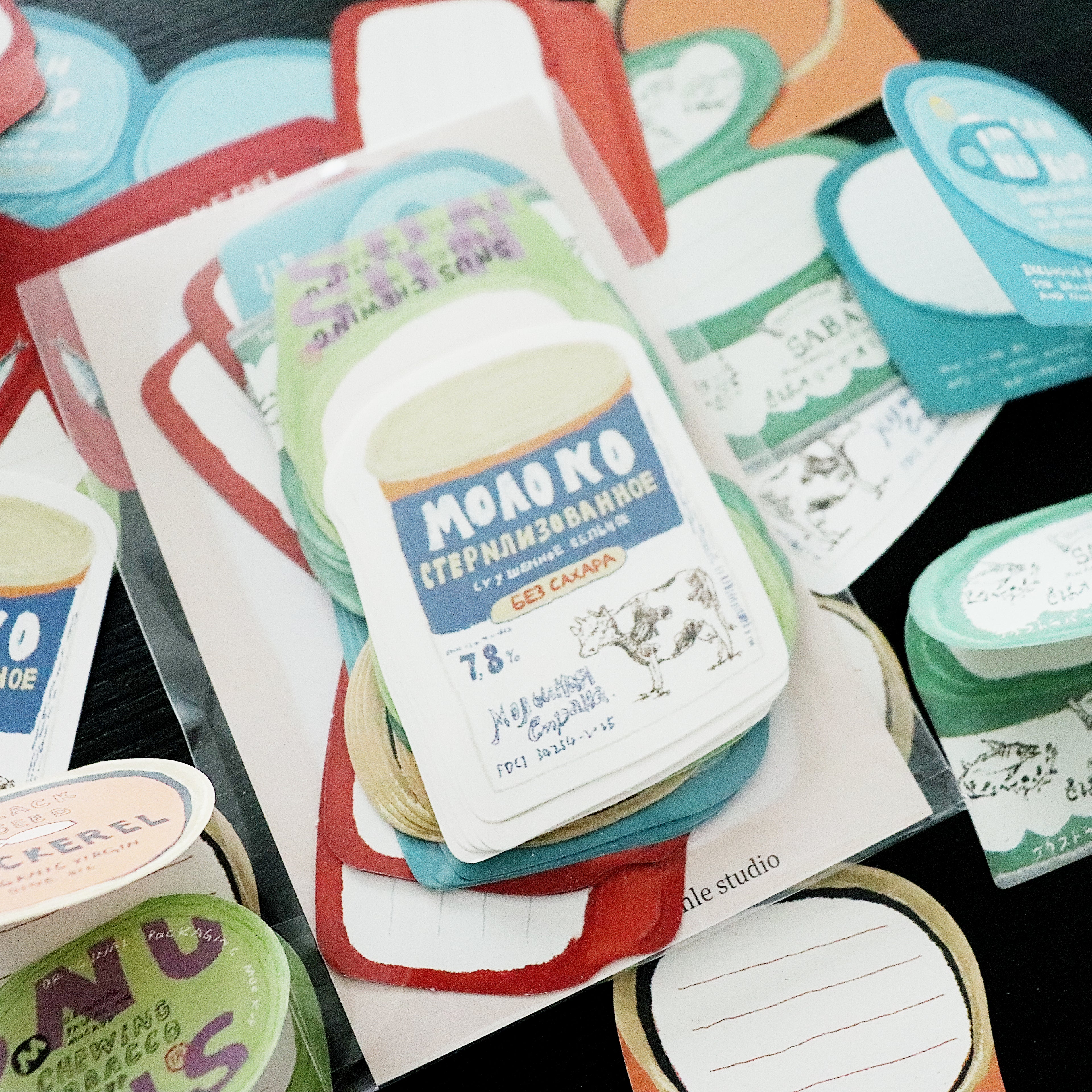 【Playful Stationery】– Die-Cut Memo Notes – Fold-Up Can