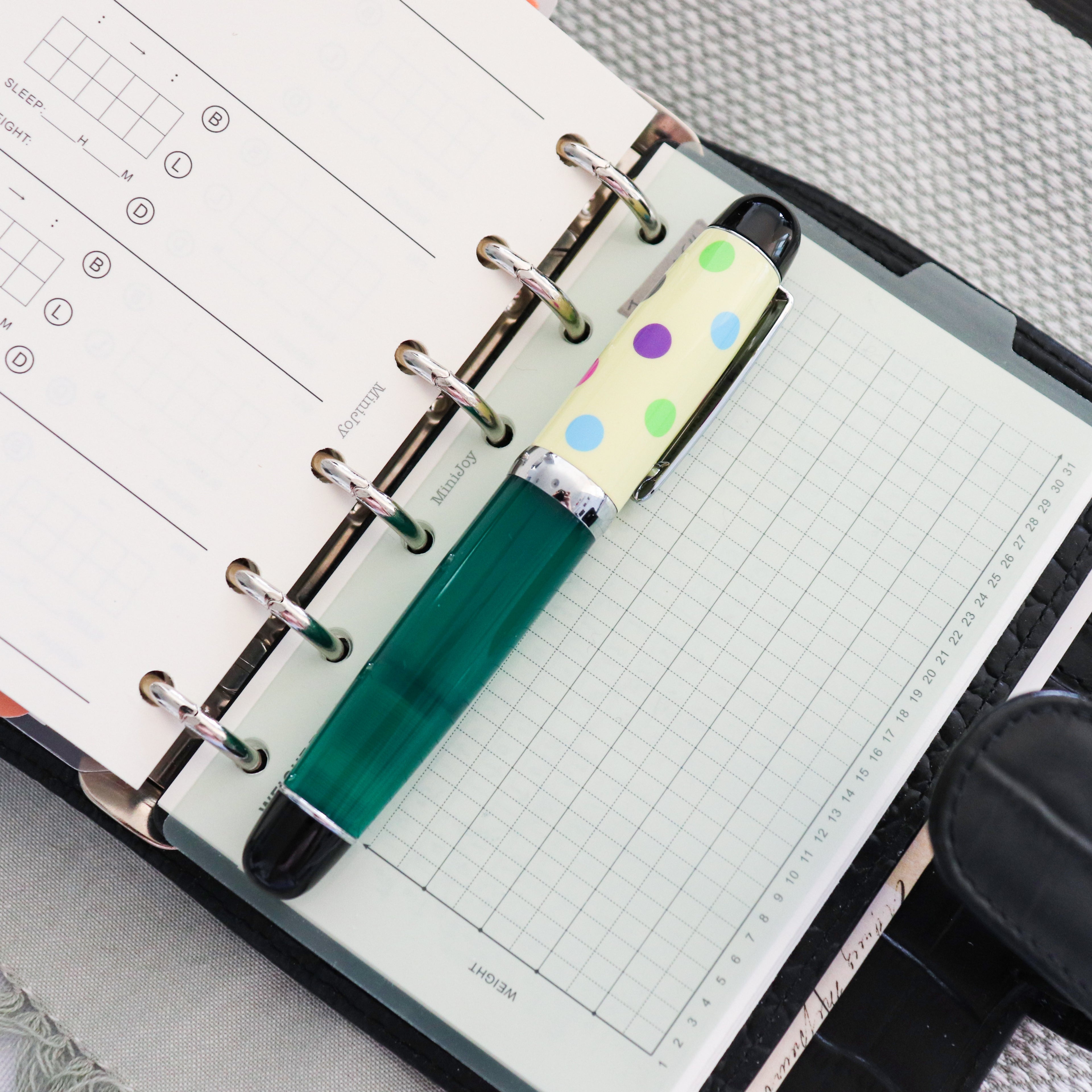 OPUS 88 Pocket Pen Polka Dot Green