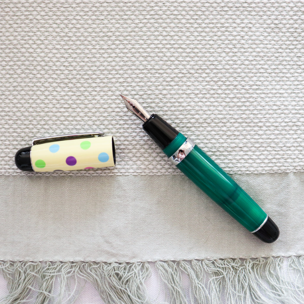 OPUS 88 Pocket Pen Polka Dot Green