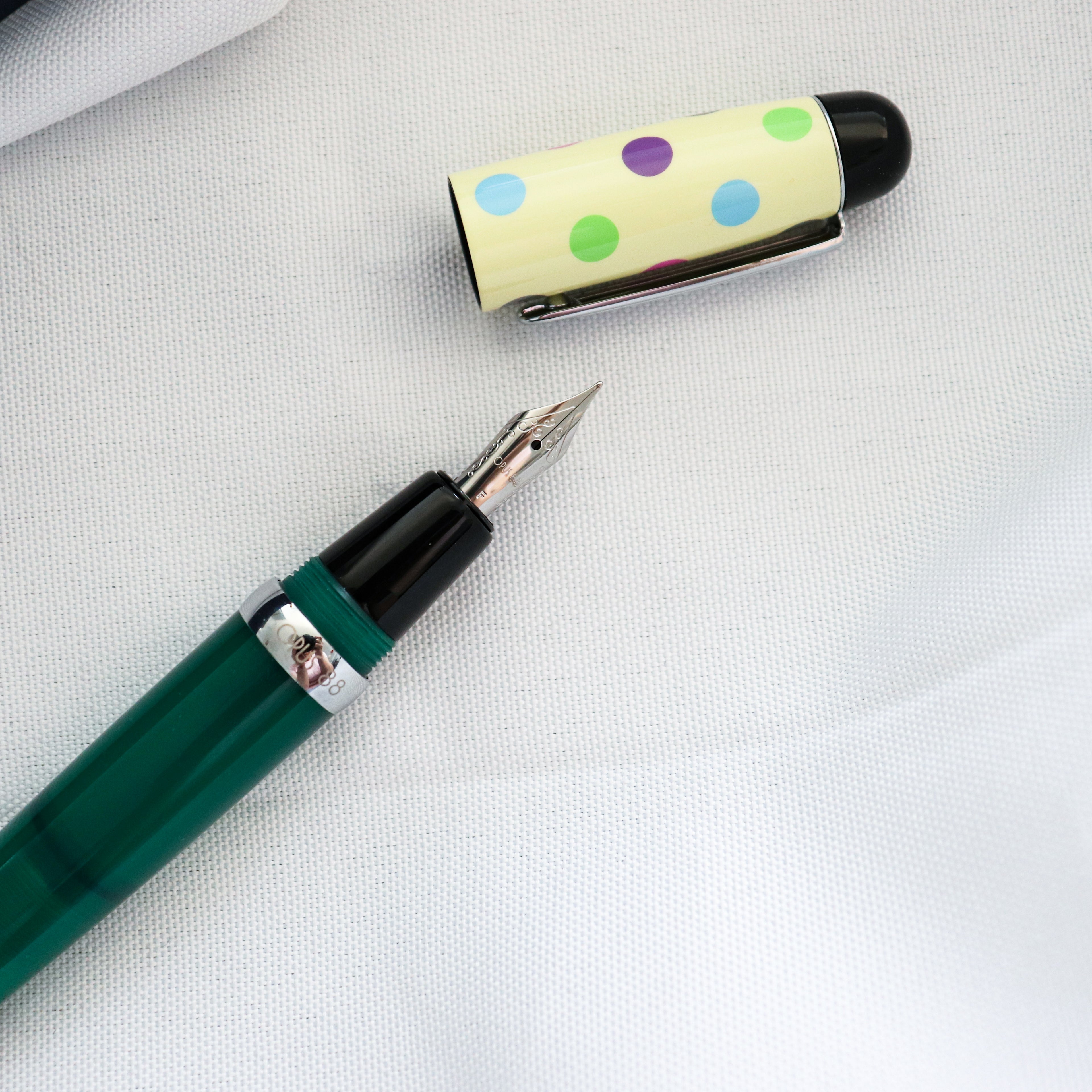 OPUS 88 Pocket Pen Polka Dot Green