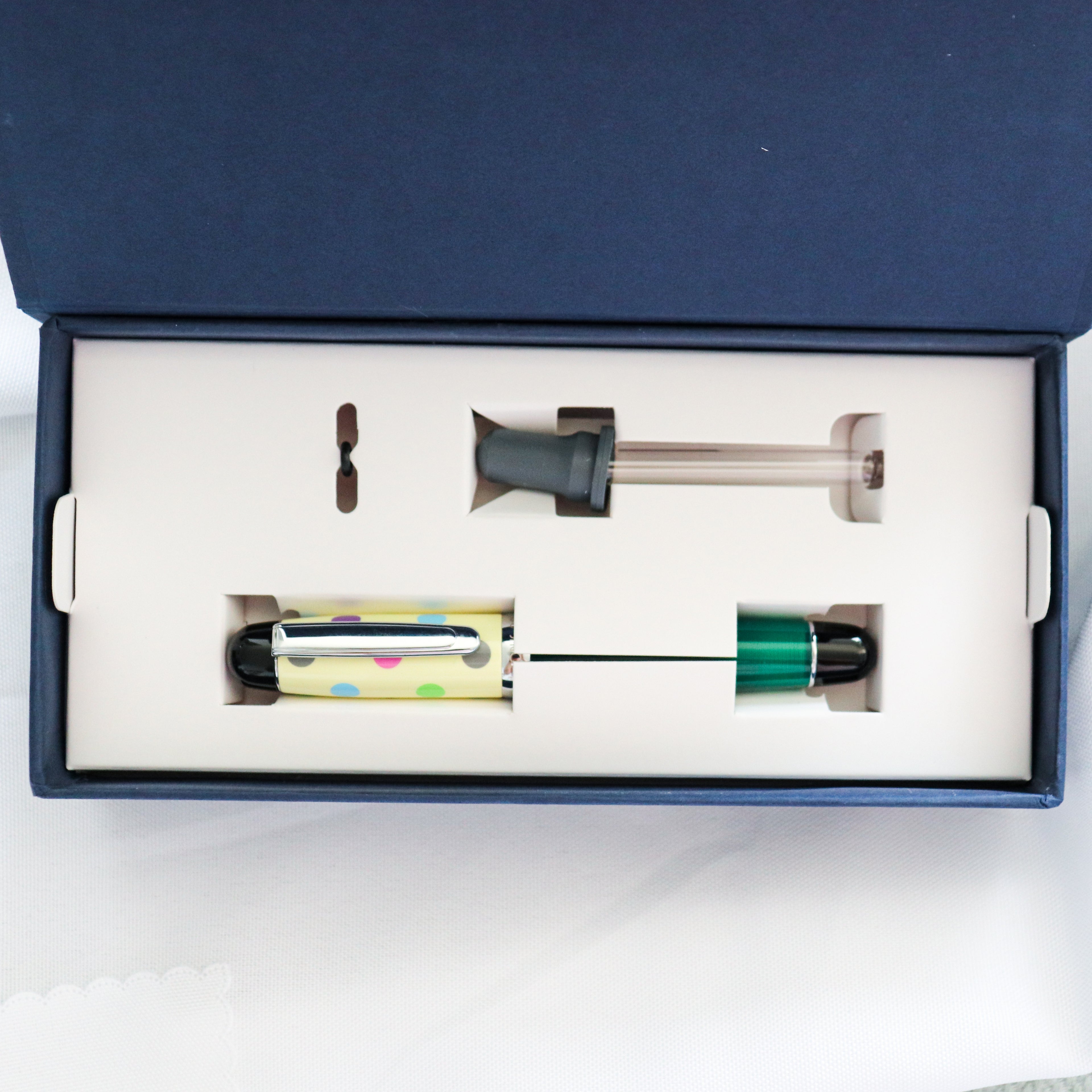 OPUS 88 Pocket Pen Polka Dot Green