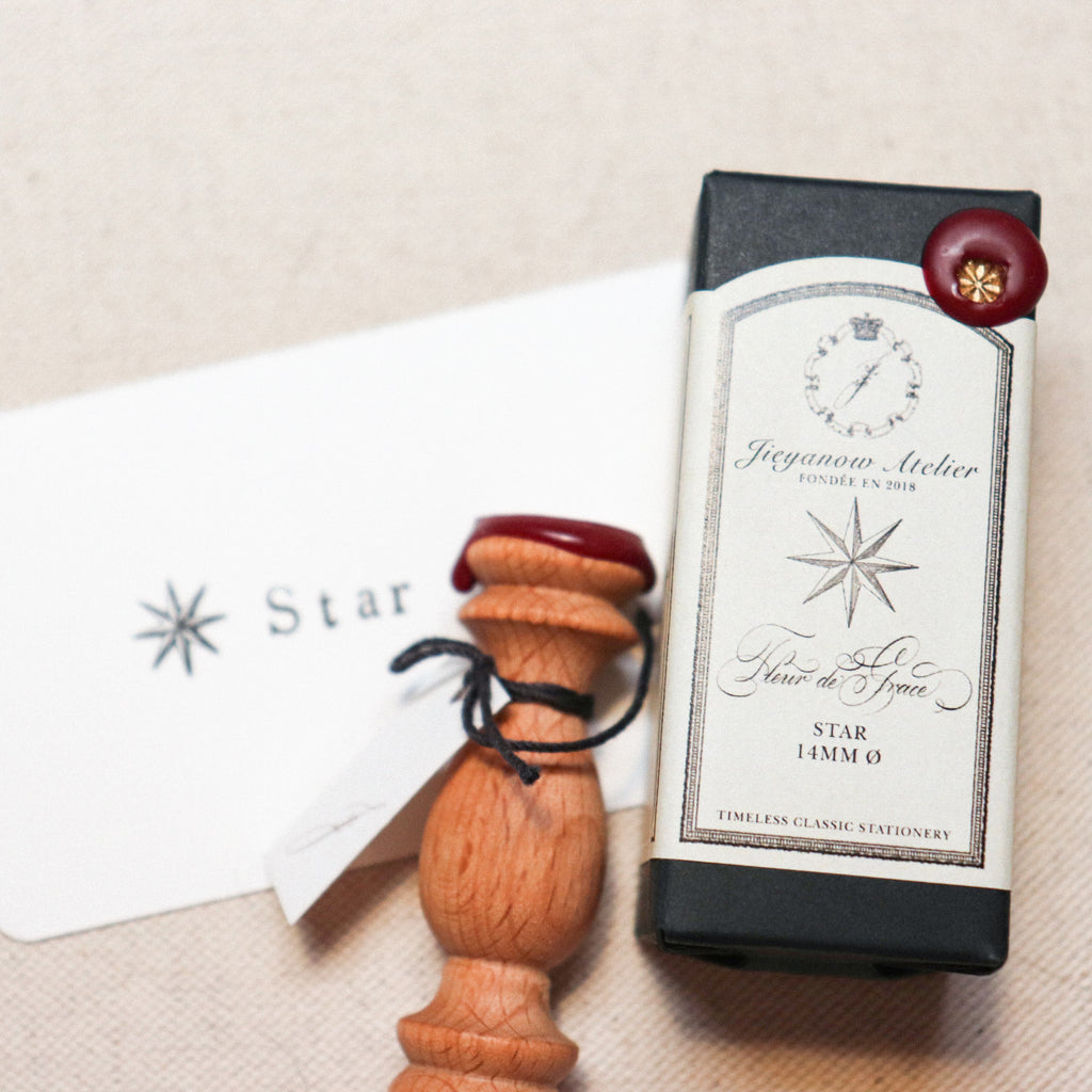 Jieyanow Atelier- Fleur De Grace Rubber Stamp