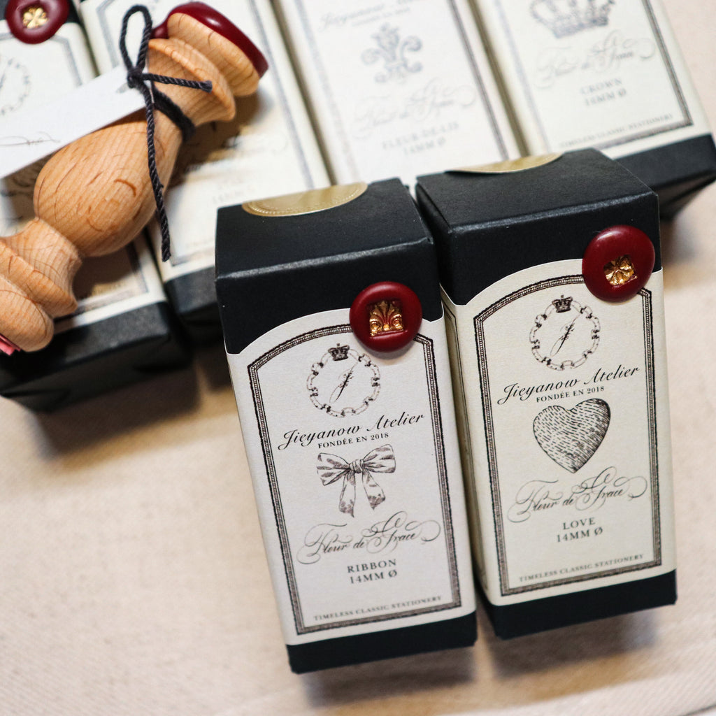Jieyanow Atelier- Fleur De Grace Rubber Stamp