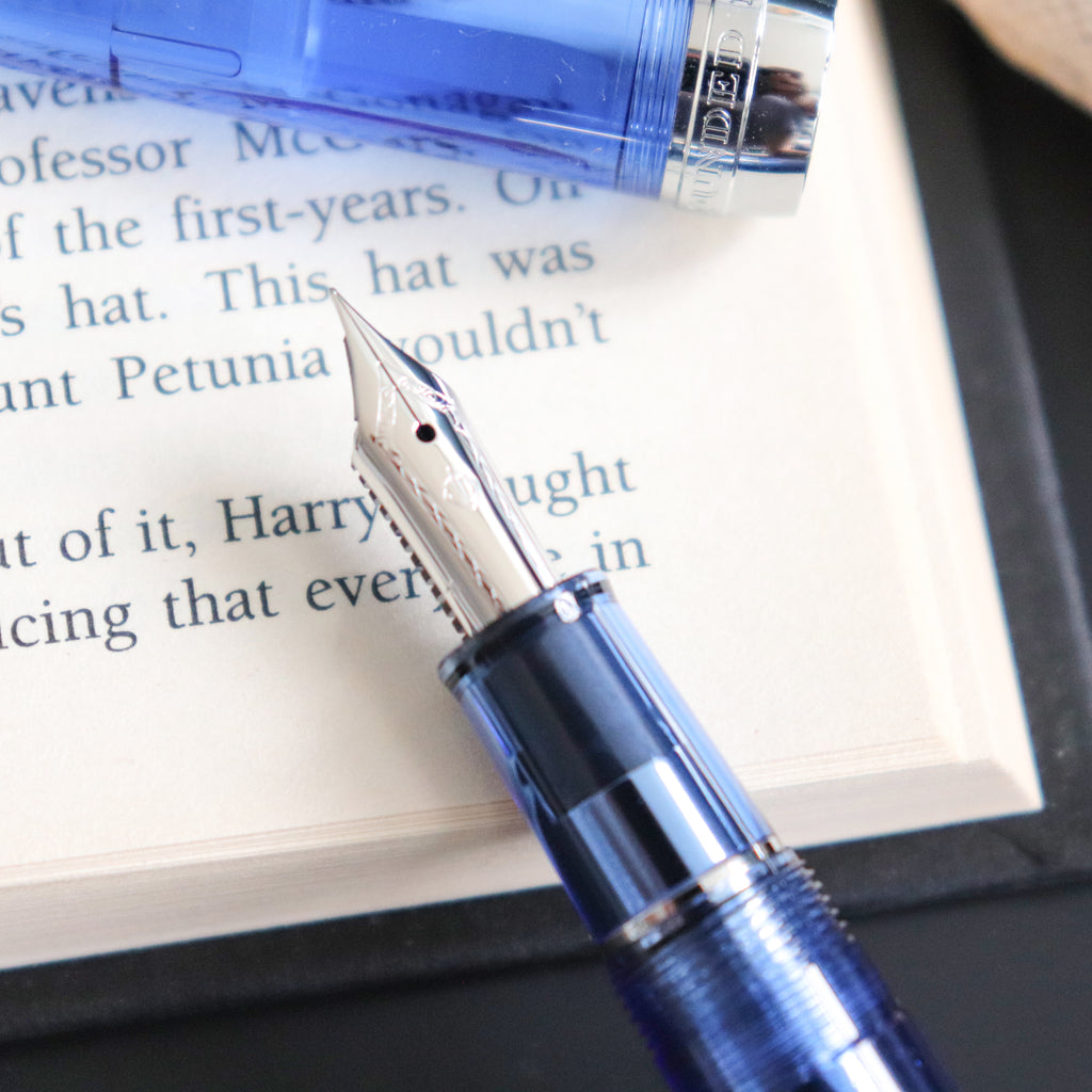 SAILOR Shikiori Fountain Pen Hisakata Thin Type- Uchimizu (Fine)