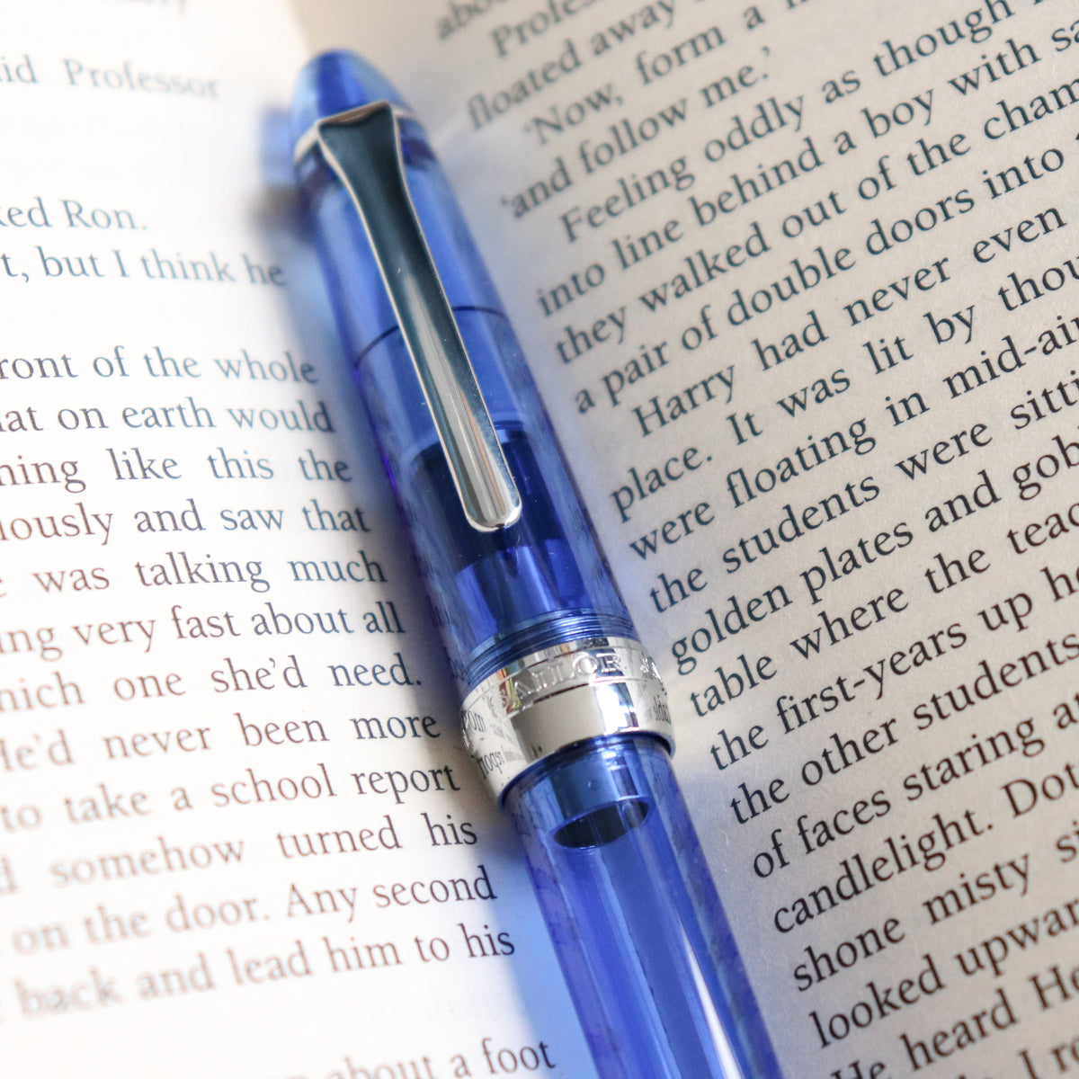 SAILOR Shikiori Fountain Pen Hisakata Thin Type- Uchimizu (Fine)