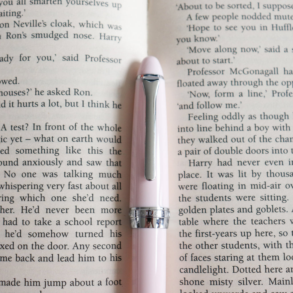 SAILOR Shikiori Fountain Pen Hisakata Thin Type- Sakura (Fine)