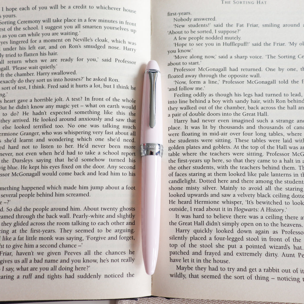SAILOR Shikiori Fountain Pen Hisakata Thin Type- Sakura (Fine)