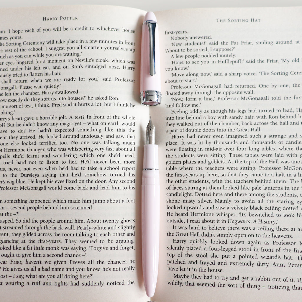 SAILOR Shikiori Fountain Pen Hisakata Thin Type- Sakura (Fine)