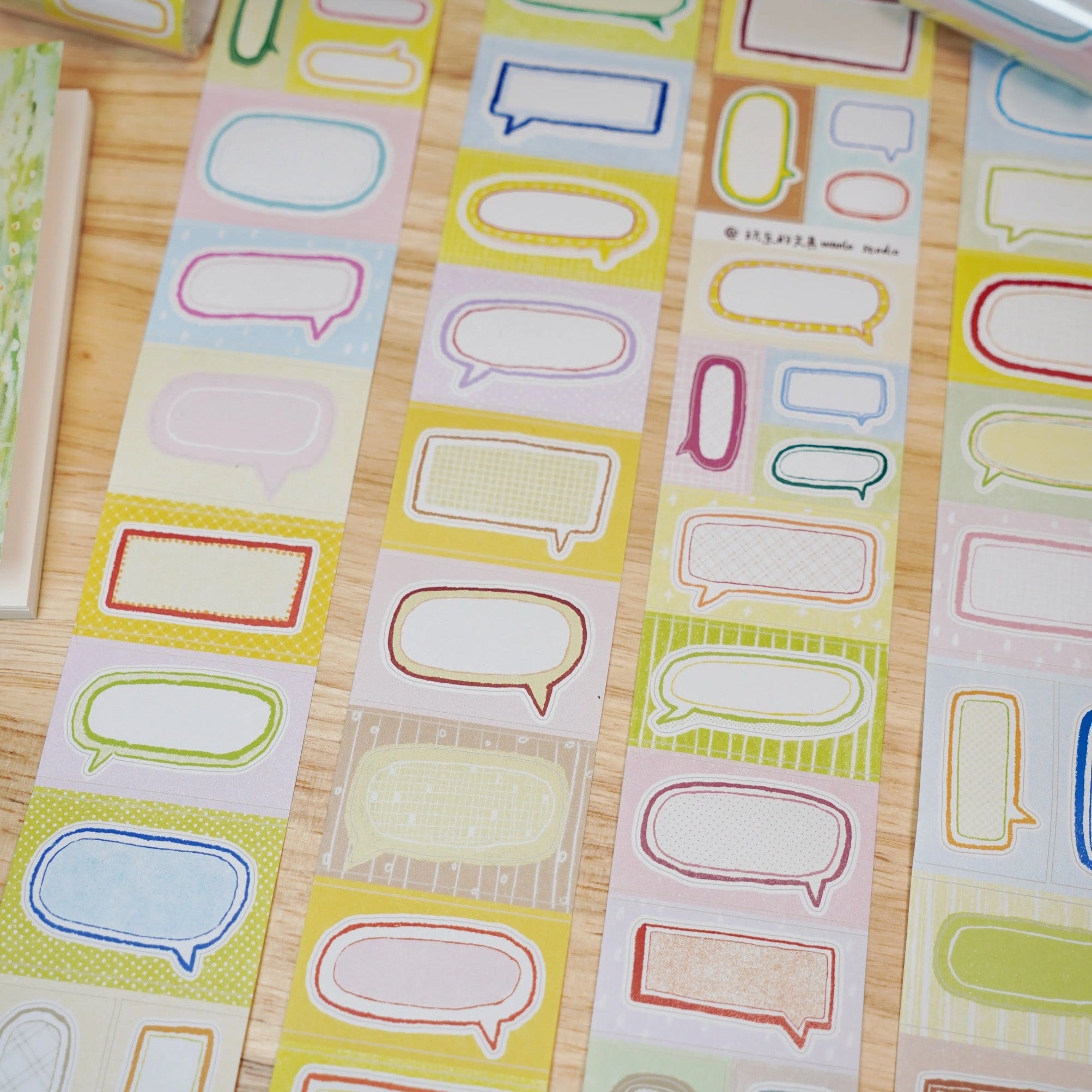 【Wanle Studio】Sticker Roll - Tiny Rainbow Frames